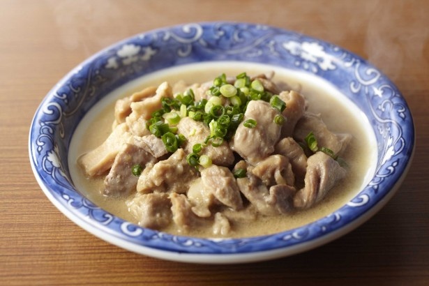 3月19日(火)限定で販売する焼肉スタミナ苑のもつ煮込み