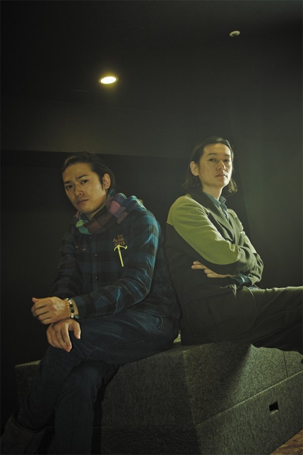 高岡蒼佑(左)と井浦 新(右)。自身のキャリアにおいて若松孝二監督との出会いは大きかったという2人