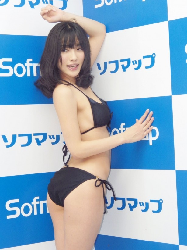 先輩の山口沙紀さんから指導を受けた「水着でリアクション！」とはどんなシーン！？