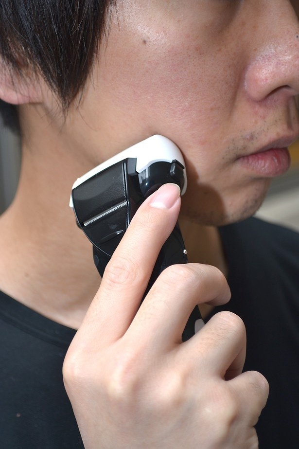 シェービング剤なしでもスムーズな剃り心地