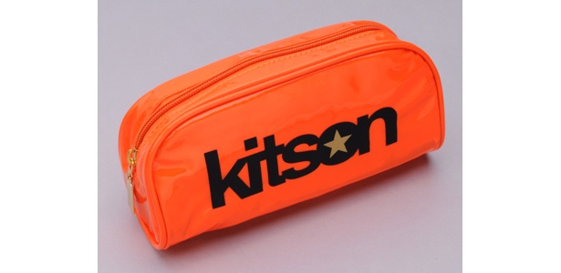 マチが広くて使いやすい「kitsonコスメバッグ」（5040円）