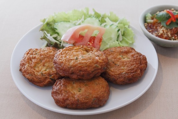 タイ風さつま揚げ（トードマンプラー）
