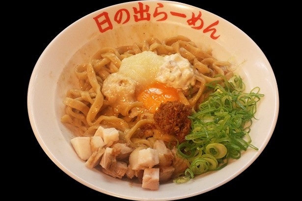 「日の出らーめん」の「GBガッツ麺DXハイパー」(850円)