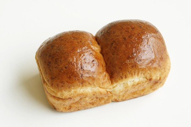 「北海道チーズ香るミニ食パン」(210円)
