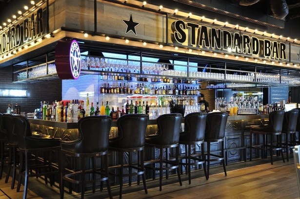 ワインとグリルをたっぷりと。うめきたフロア「GOOD EAT TABEL ＆ STANDARD BAR」