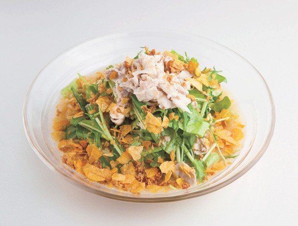 斬新！ラーメンにポテトチップスをトッピング！「246夏の陣」(ラーメン246亭)