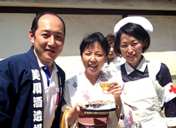 舞美人の女将さん夫妻と。