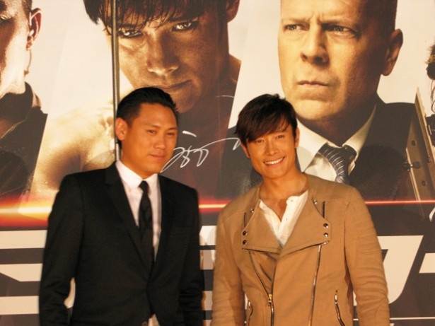 舞台挨拶に登壇したイ・ビョンホンとジョン・M・チュウ監督