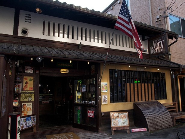 河原町二条の「Very Berry Cafe」は落ち着いた雰囲気のお店