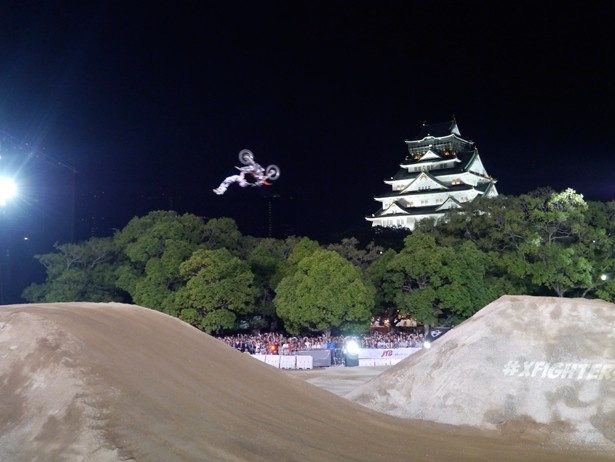 画像2 9 アジア初開催の Red Bull X Fighters Osaka 13 で東野貴行選手が日本人ライダー初の優勝 大阪城 公園で命がけのライディングに人が熱狂 ウォーカープラス