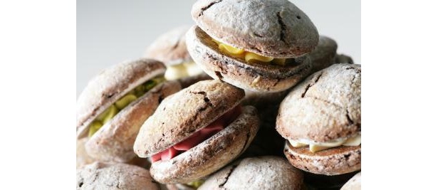 素朴な「チョコレートバーガー」(263円)は、クリームのおいしさにも感動！