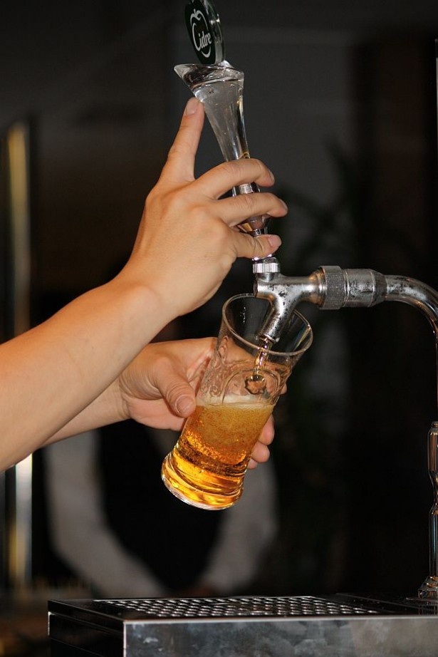 【写真を見る】従来の生ビールのような感覚で楽しめるのも魅力の一つだ