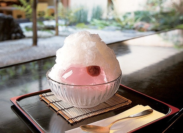 「ふたえ梅まろみぞれ」(1050円)は暑い夏にぴったりの一品