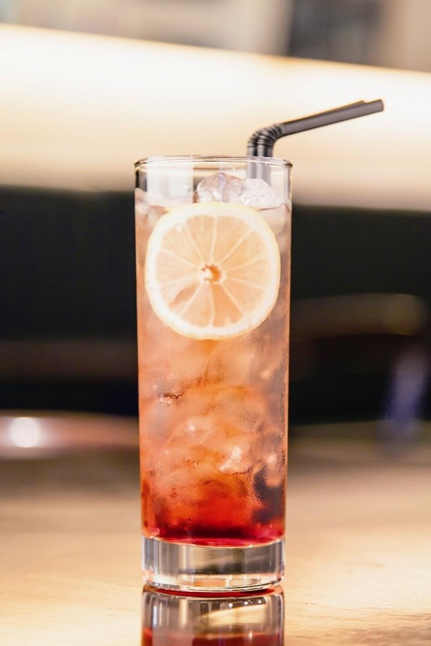 やさしい甘さのアルコールカクテル｢ピーチマテ｣
