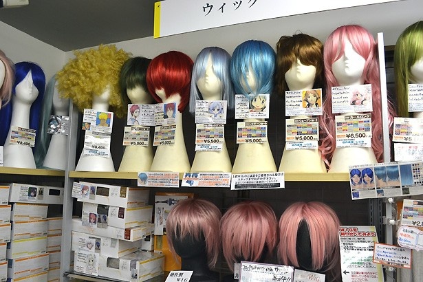 衣装に合ったウィッグを見つけ出そう