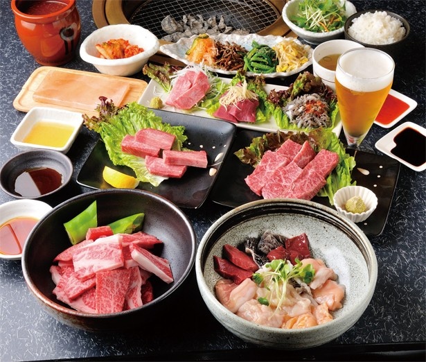 「マルナカ宴会部」が提供するスタミナ満点グルメコース（5000円）が、半額の2500円！