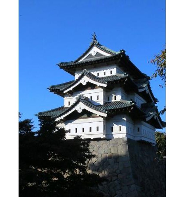 青森県の弘前城
