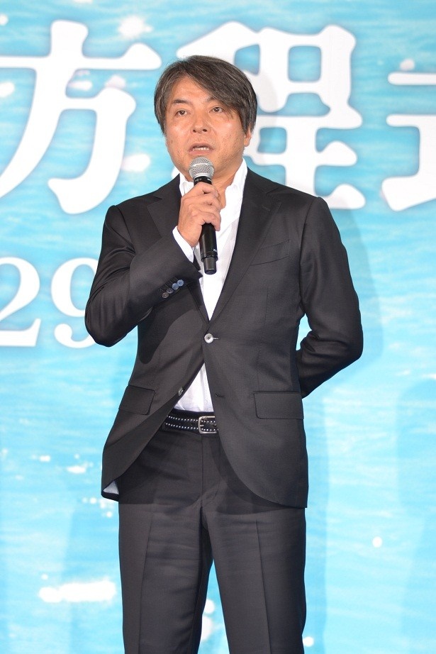 「映画もドラマも同時進行でこなす2人には脱帽です」と語る西谷弘監督
