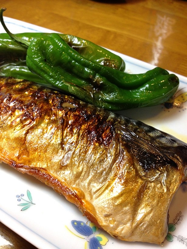 鯖のフィレと、焼き万願寺とうがらしとともにいただきました。合う！