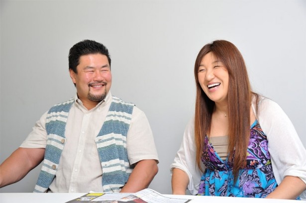 興奮を伝える佐々木健介＆北斗晶