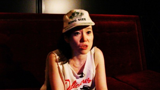 映画「SAVE THE CLUB NOON」より。インタビューに答えるEGO-WRAPPIN'の中納良恵