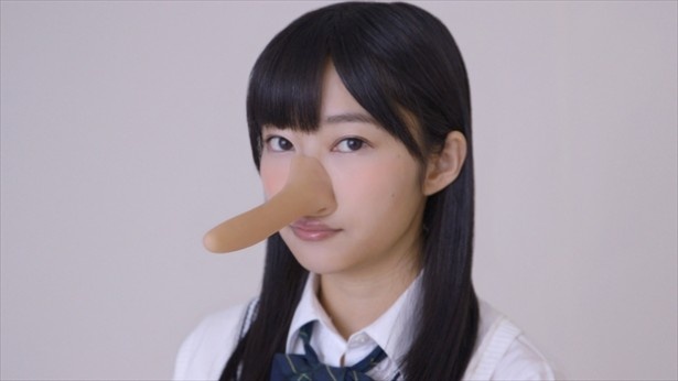 指原莉乃の鼻が大変なことに！新CMでHKT48がマジックを披露