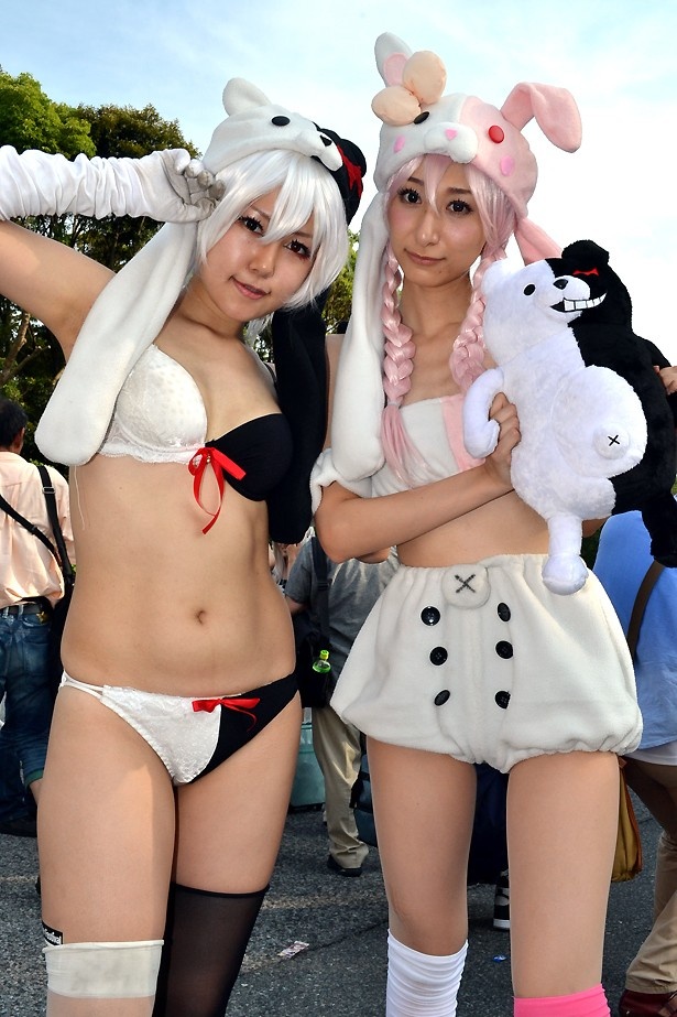 モノクマに扮するcofiさんとウサミに扮するtaroさん　写真7/40