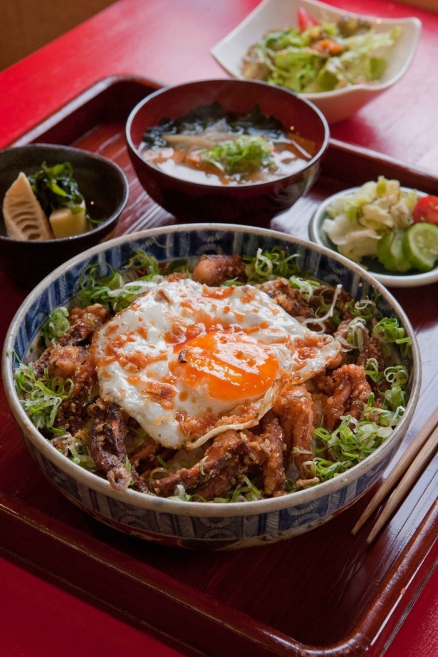 スタミナゲソ丼680円（ドリアン チョップ）