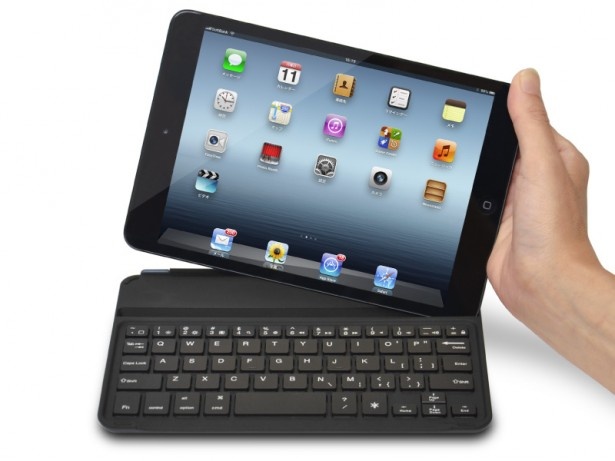 iPad miniならキーボードのスリットにぴったりはめ込める