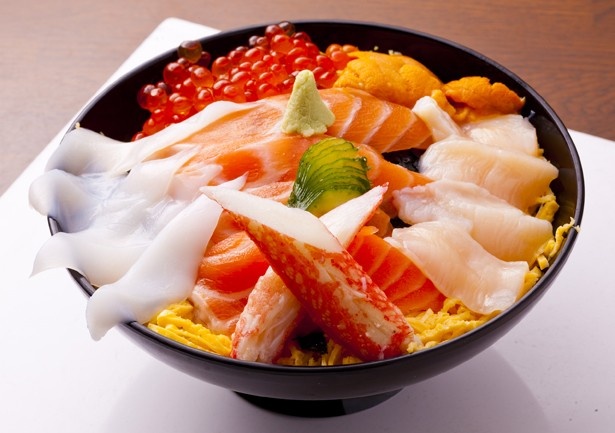 よ志幸（よしこう）」の北海丼980円