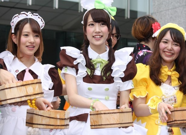 可愛いメイドが大集合！アキバの「うち水っ娘」イベントで萌え～!!
