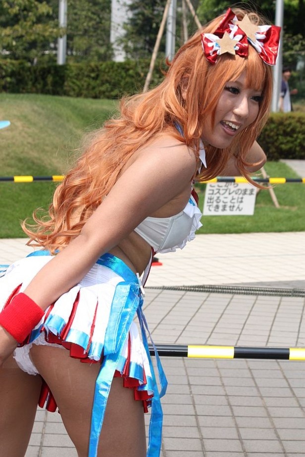 セクシーポーズでドキッ