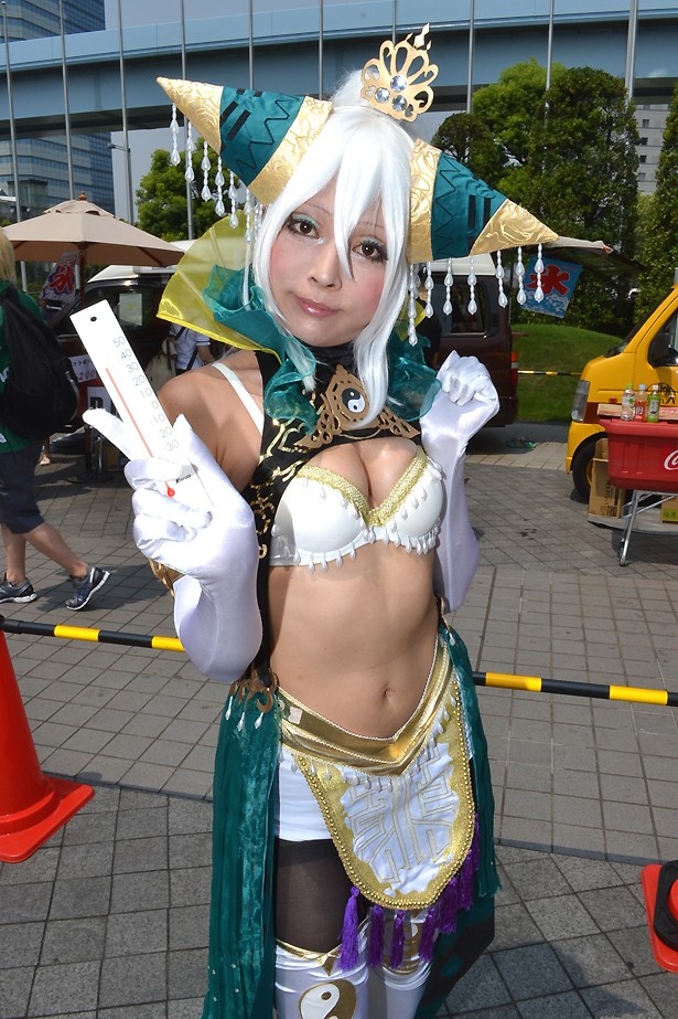 「無双OROCHI」シリーズに登場する女媧