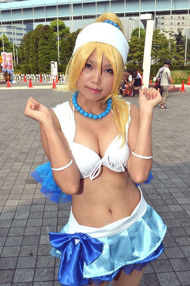 セクシーな美巨乳にも注目