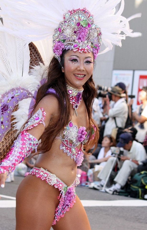 画像13 浅草サンバ祭り開催 セクシーに踊り子が舞う ウォーカープラス