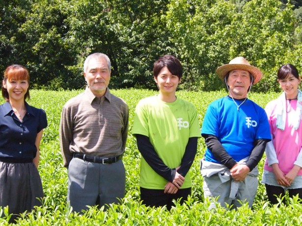 八女市・星野村の茶畑で撮影が行われる