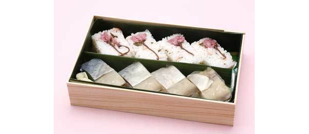 弁当もサクラだらけ！「桜と鯖の押し寿司詰め合わせ」（1260円）は、目と舌で味わって。
