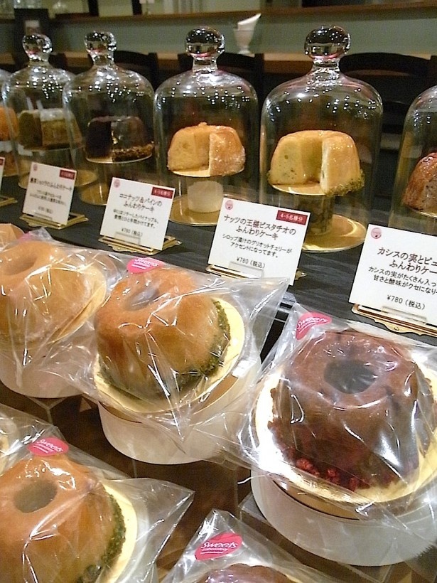 豊富な種類がギフトにもぴったりのクグロフケーキ