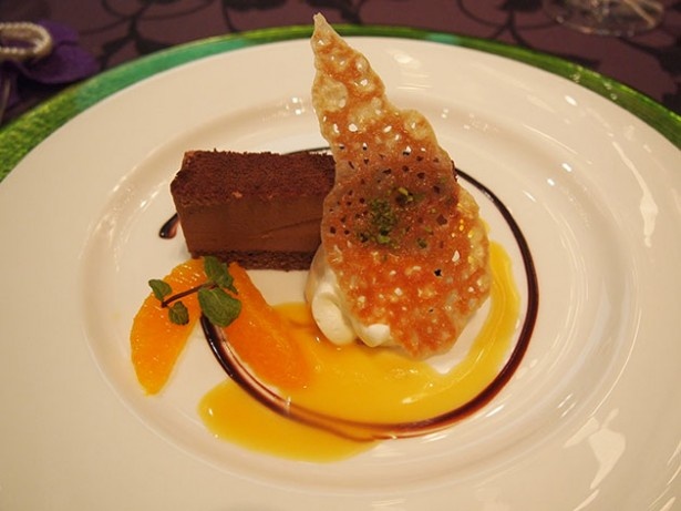 ビタースウィートチョコレートスティック オレンジコンポート添え