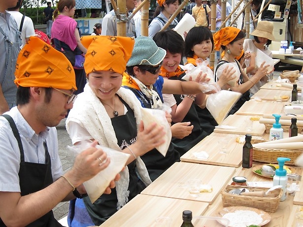 土と平和の祭典2013は10月20日(日)に開催