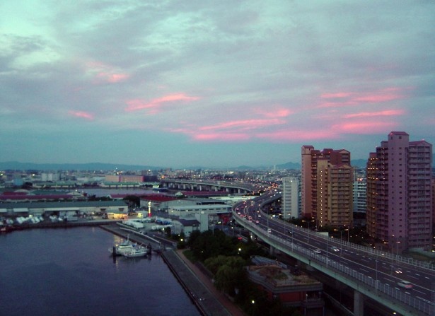 阪神高速泉大津SA展望階より筆者も夕日撮影！
