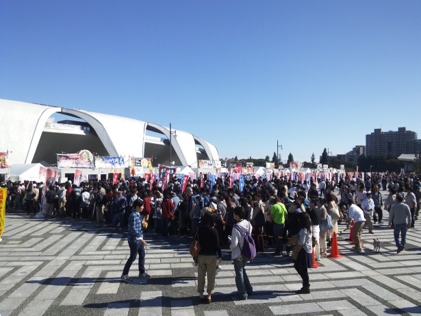 駒沢公園にテント付き飲食スペース1600席を用意