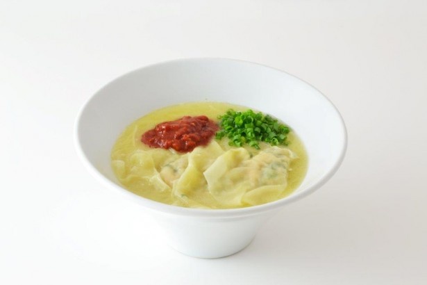 博多一風堂とちばき屋の最強コラボ「鶏豚 海老ワンタン麺」