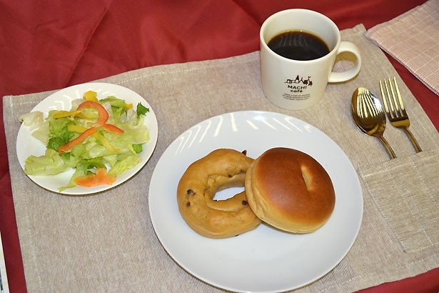 ナチュラルローソン限定「ブランのクランベリーベーグル」(170円)