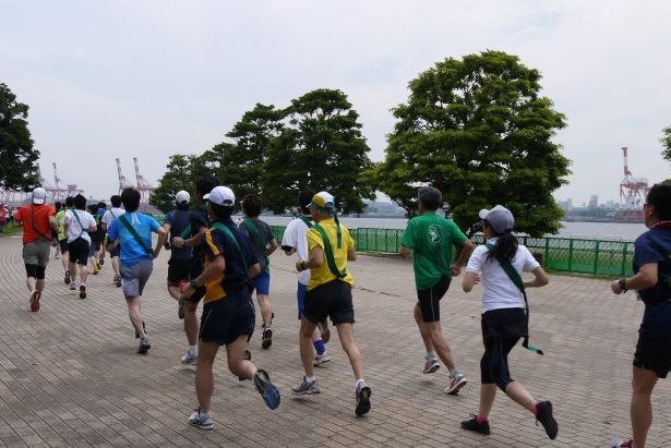 序盤はダンゴ状態だが、徐々に集団がばらけてくる