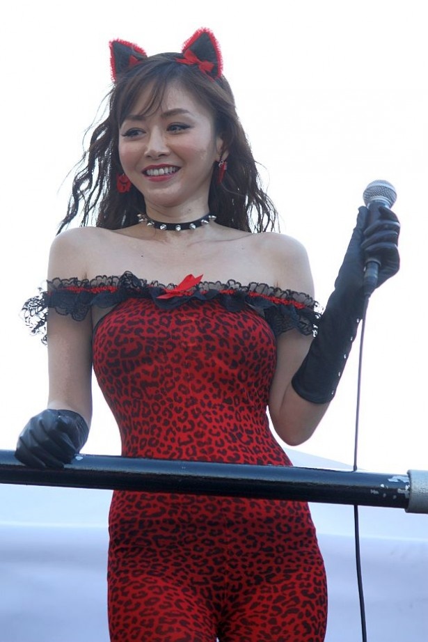 胸元のレースが可愛い！