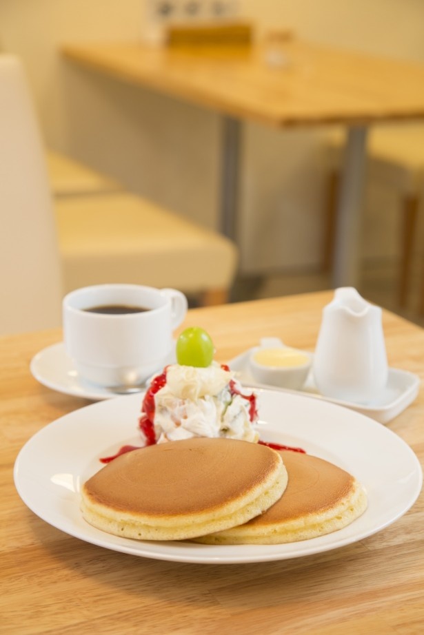 老舗の味を引き継いだFru-Fullのフルーツクリームホットケーキ