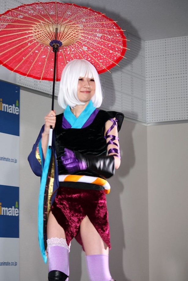 【写真を見る】セクシーなコスプレイヤーも出演！