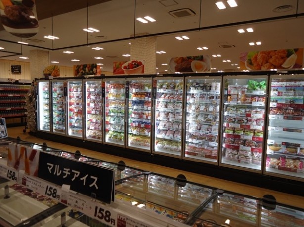 地区最大規模のフローズンコーナー