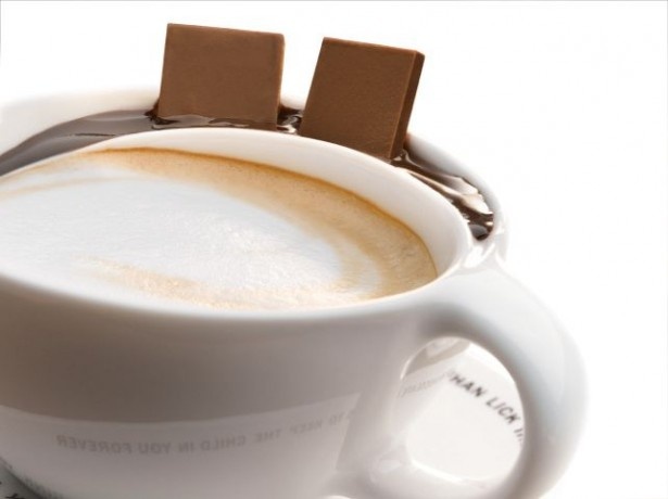 溶けたチョコレートと同時に楽しめるカプチーノ(500円)